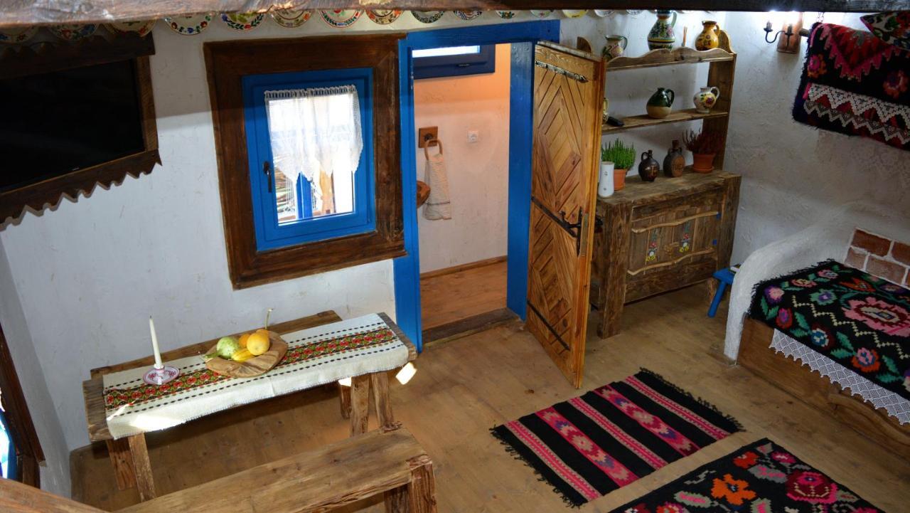 Casa Colt Din Maramures - Old Traditional House Ocna Şugatag Esterno foto